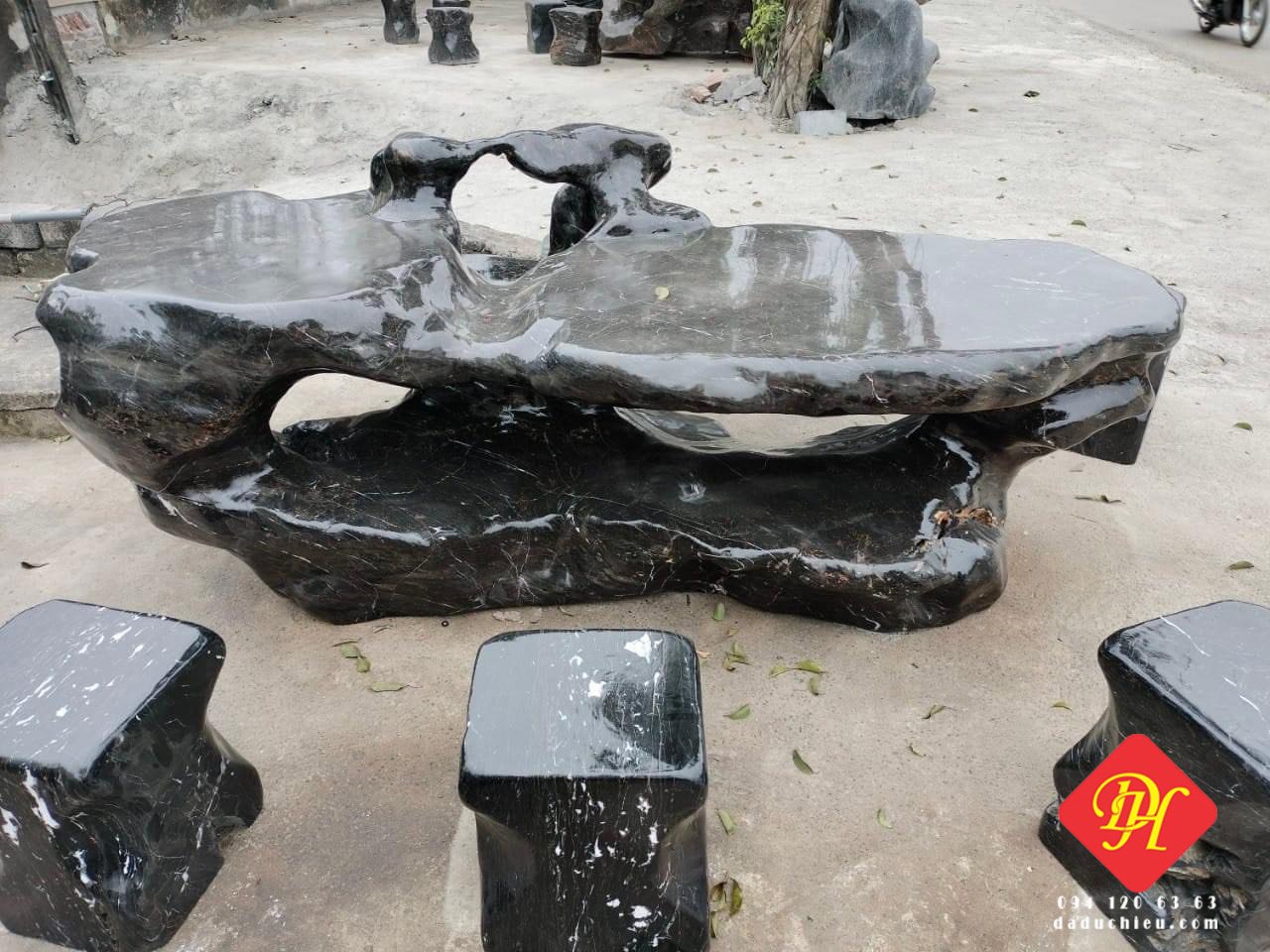 BÀN GHẾ ĐÁ GRANITE - CẨM THẠCH